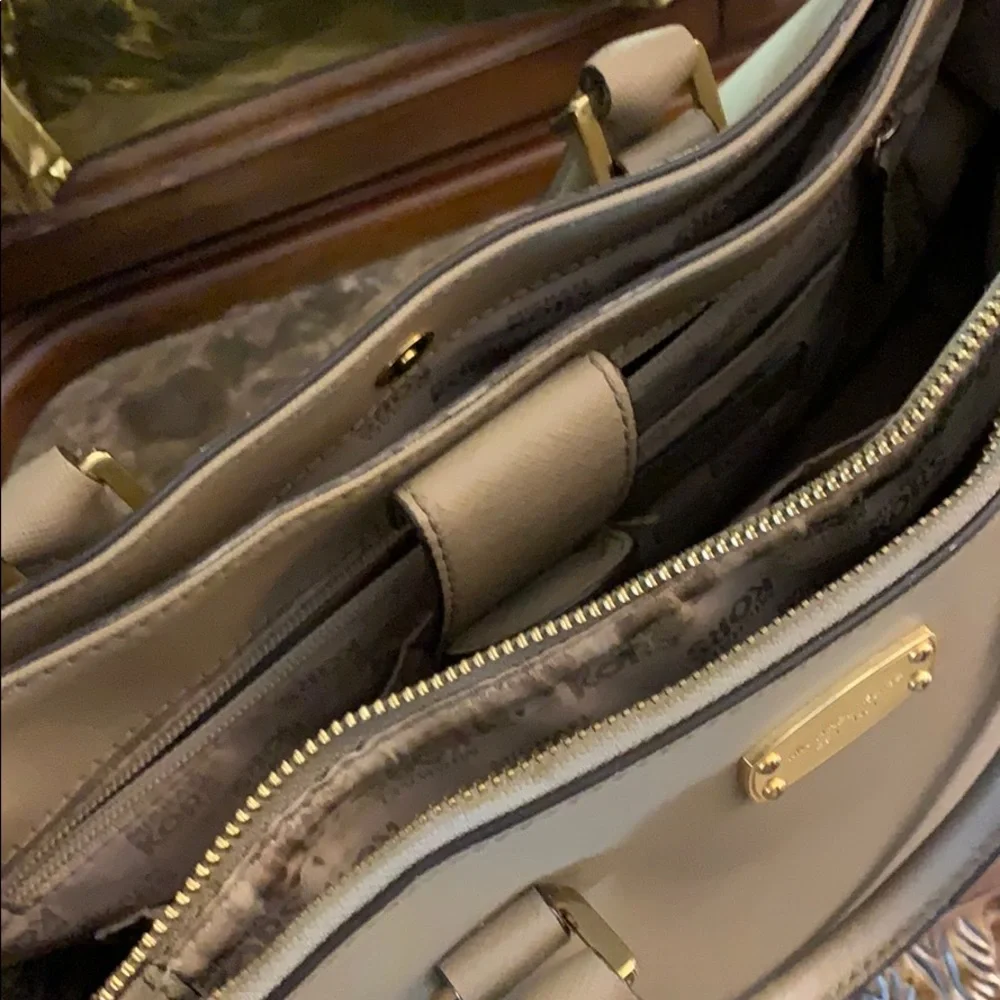 Michael Kors Kellen Saffiano Satchel Purse - Picture 11 of 16